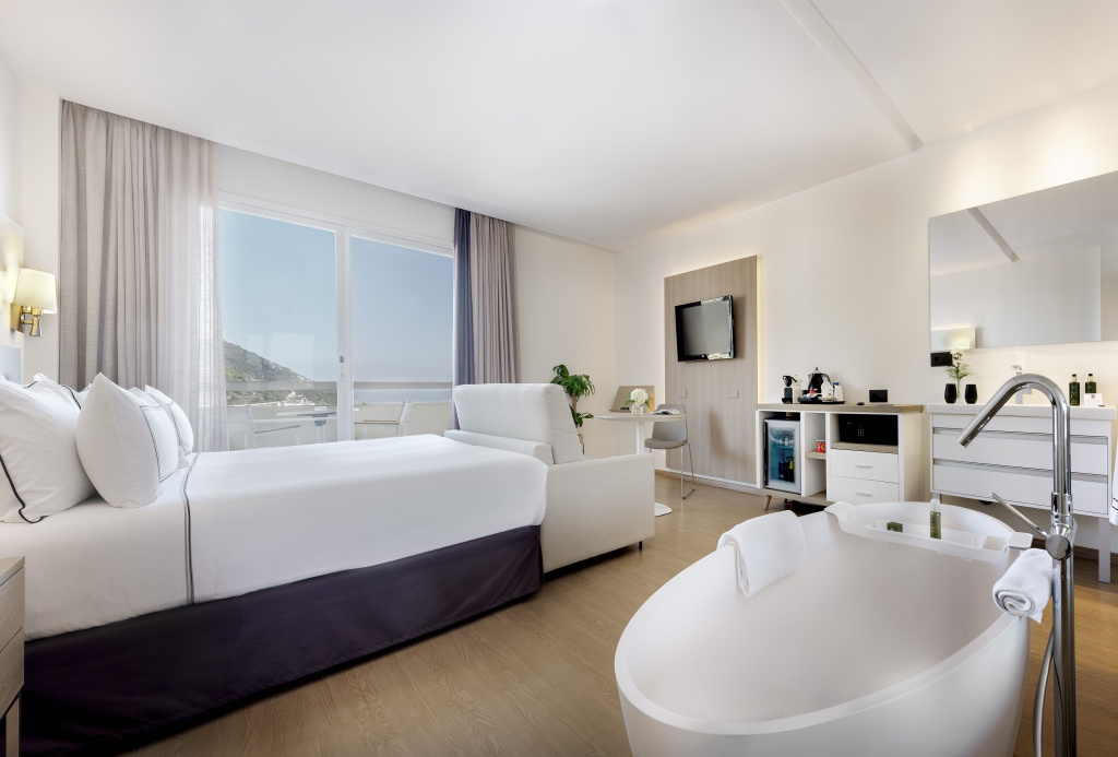 Grand Premium Double room with balcony (twin beds)
