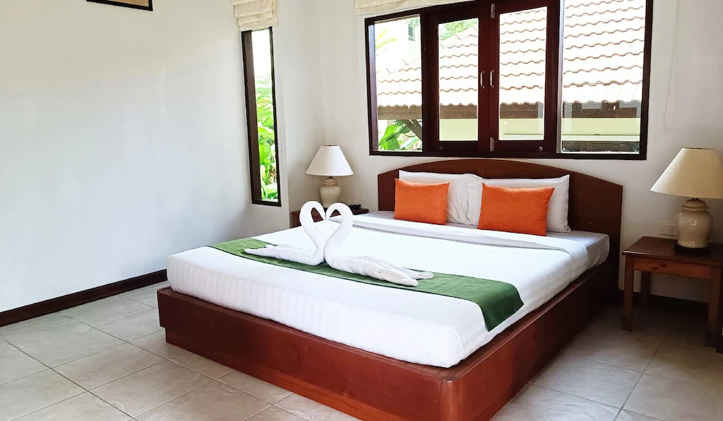 Double room (full double bed)