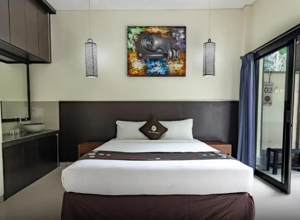 Deluxe Double room (full double bed)