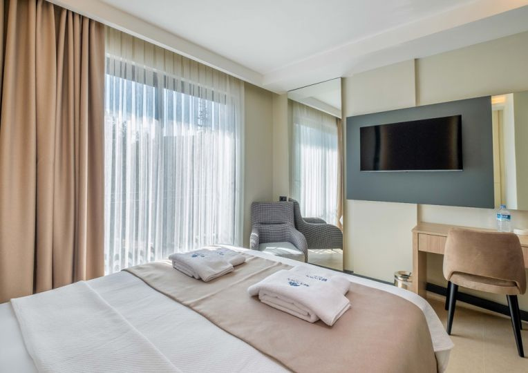 Standard Entrance Double room (full double bed)