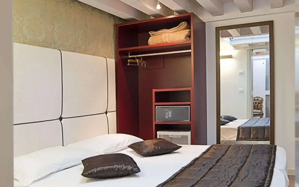 Economy Double room (full double bed)