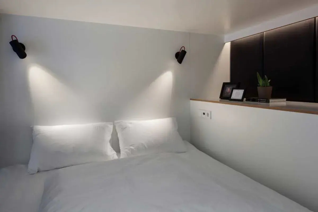 XL Double Zoku Loft full double bed
