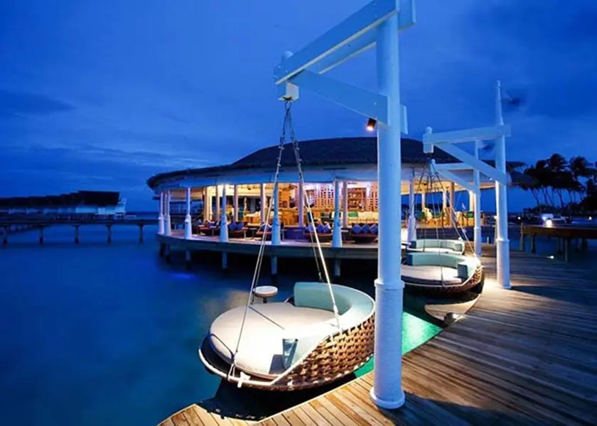 Beach & Waterfront