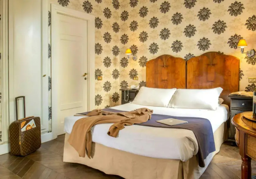 Superior Double room with balcony (full double bed)