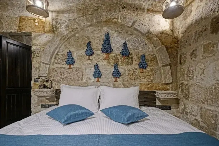 Superior Double room with Balloon View with balcony (full double bed)