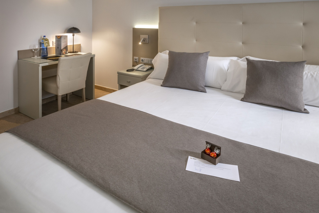 Serhs Del Port Hotel - Chambres