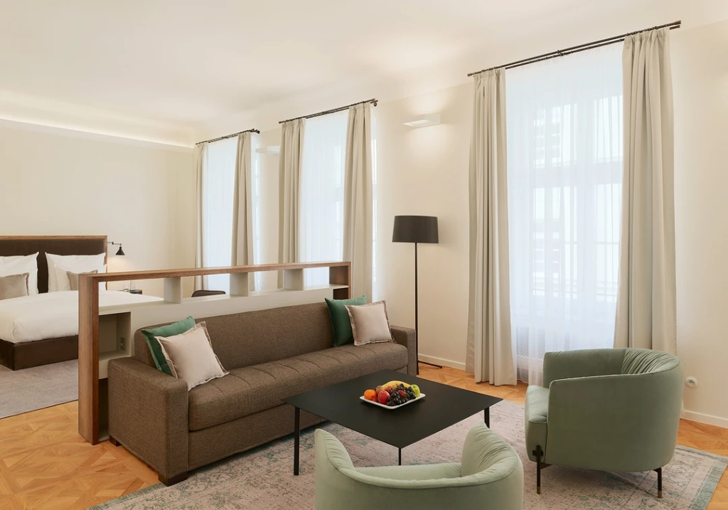 Deluxe Double Duplex Suite (full double bed)