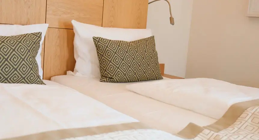 Deluxe Double room with golf view (full double bed)