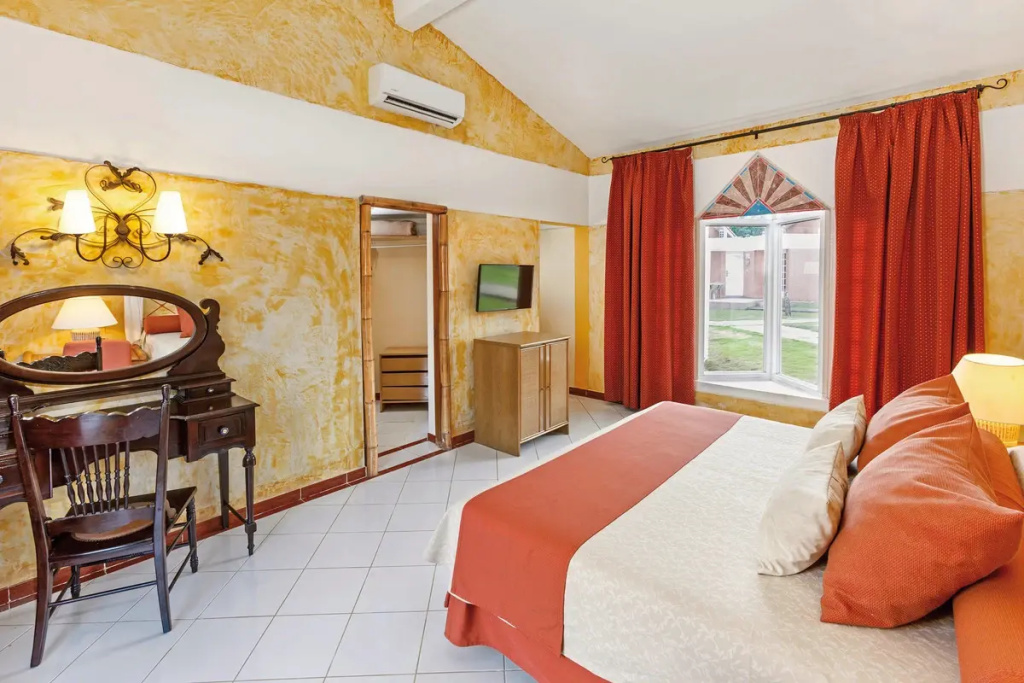 Double Bungalow Suite (full double bed)