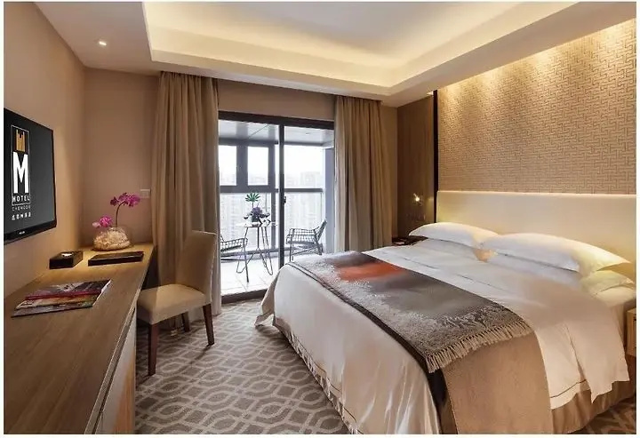 1 Bedroom Deluxe Suite