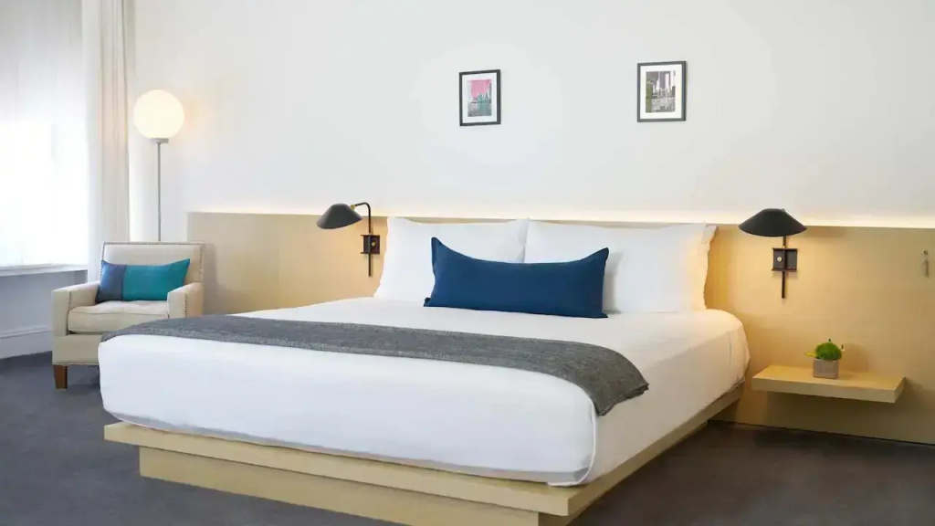 Penthouse Double Suite (full double bed)