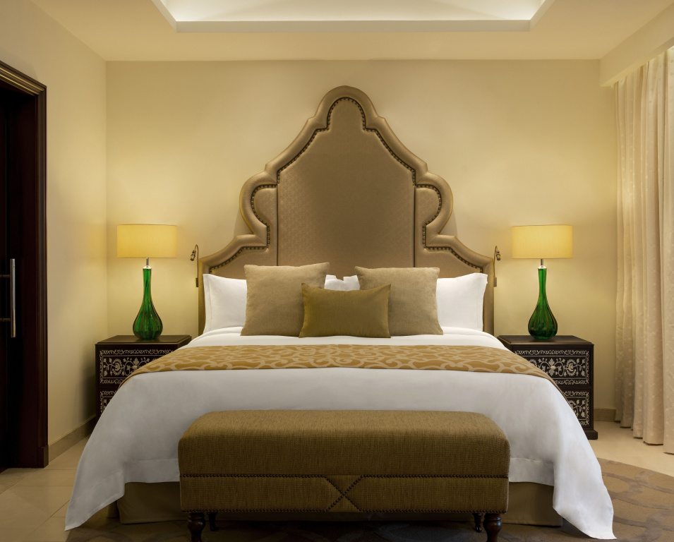 1 Bedroom Al Dana Double Suite with balcony and with sea view (full double bed)