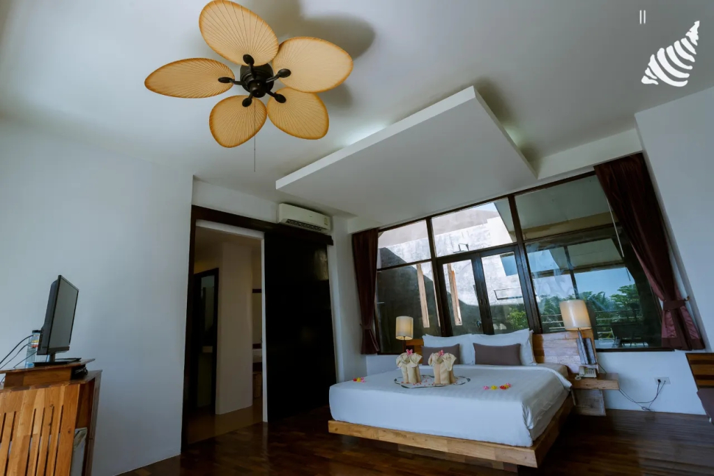 Двухместный номер Deluxe Sweet с видом на море двуспальная кровать в Bundhaya Villas Koh Lipe