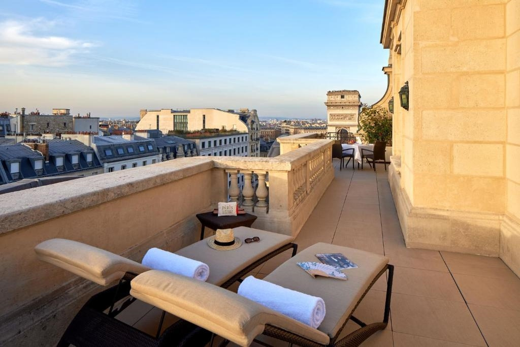Hotel Raphael 98