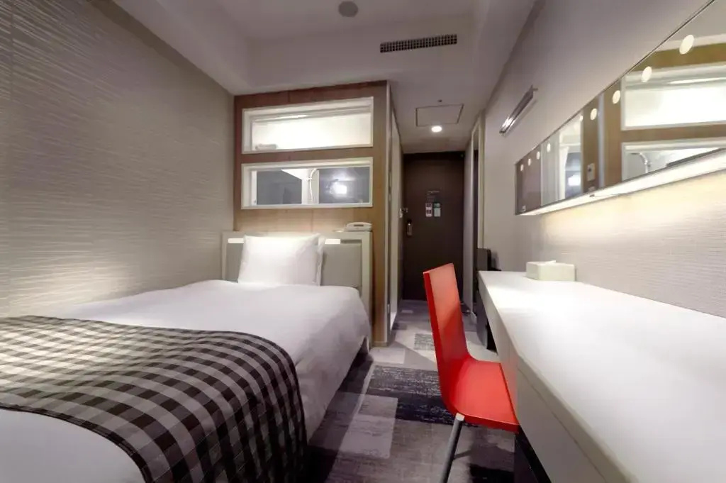 Sotetsu Fresa Inn Shimbashi-Karasumoriguchi — фото