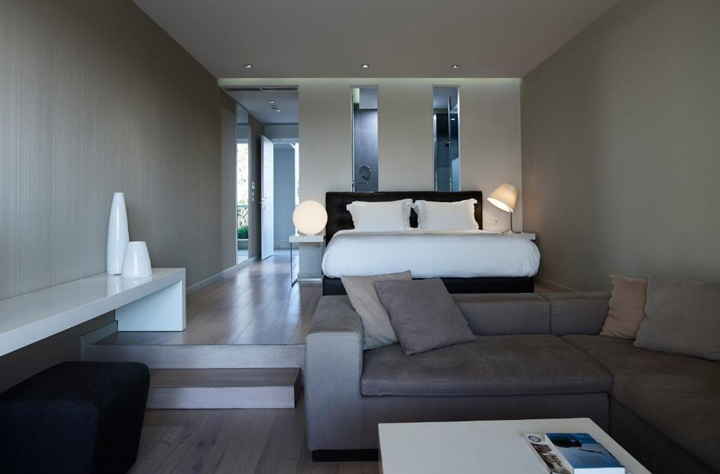 Double Junior Suite (full double bed)