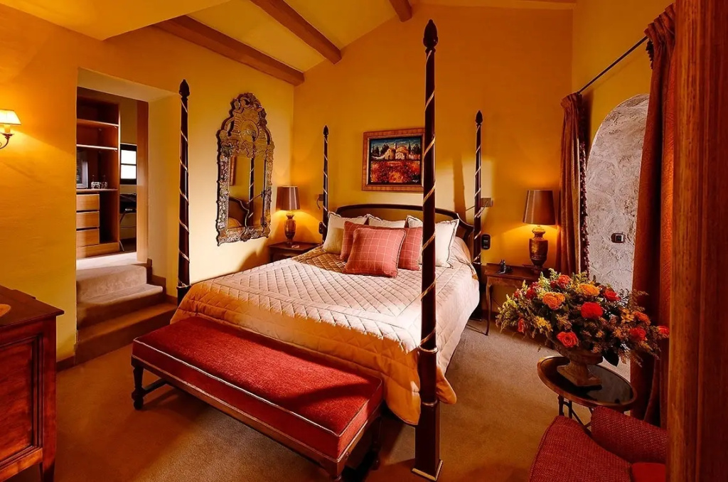Double Suite (full double bed)