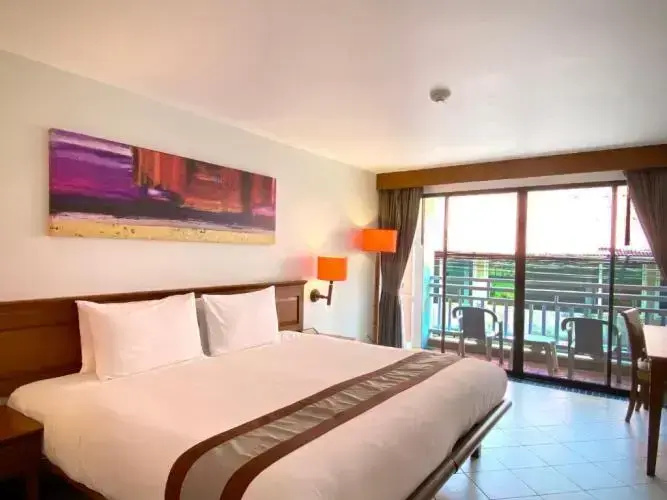 Superior Double room with partial sea view (twin beds)
