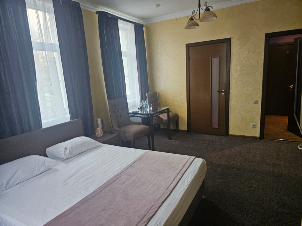 Caprice Suite