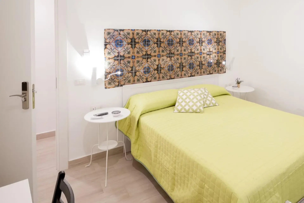 I Will Dance Double room with balcony (full double bed)