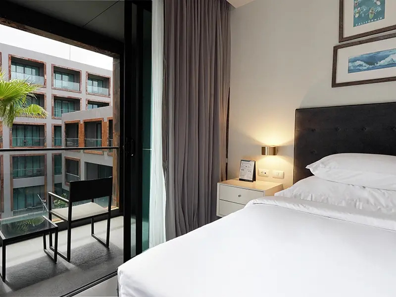 Двухместный номер Deluxe с видом на бассейн двуспальная кровать в Sugar Marina Resort -Surf- Kata Beach