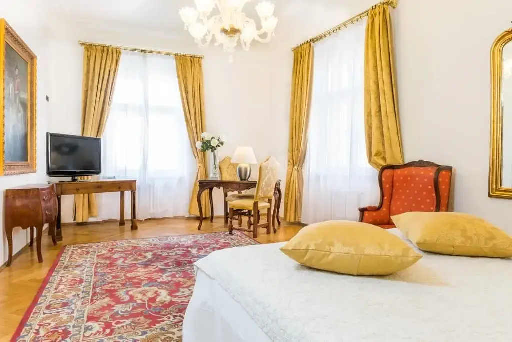 Double room Riverside (full double bed)