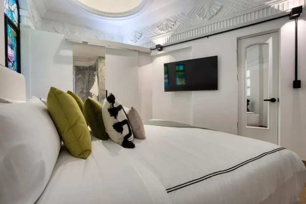 Albert Einstein's Double room (full double bed)