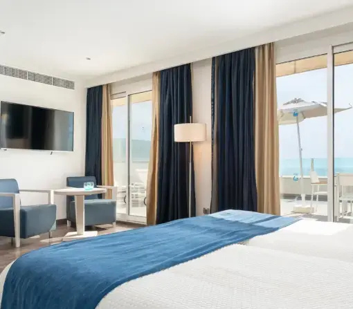 Superior Double Suite with sea view (full double bed)