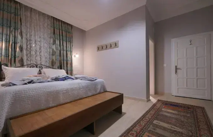 Deluxe Double room with balcony (full double bed)