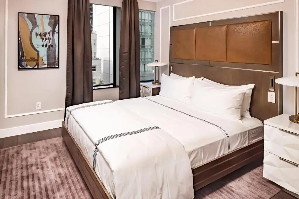 1 Bedroom Penthouse Double room (full double bed)