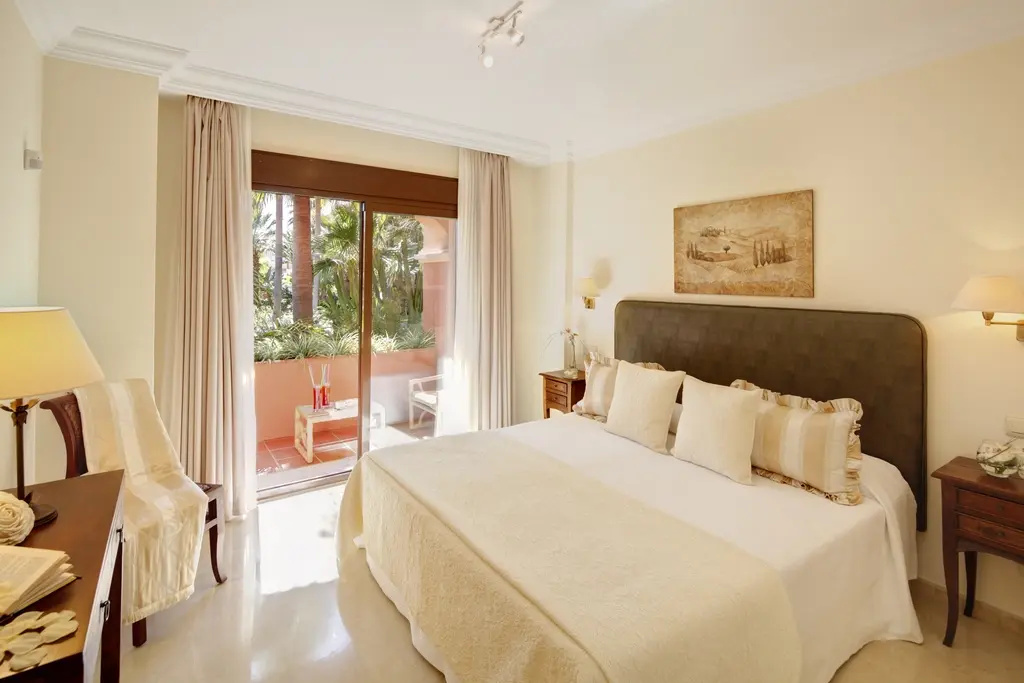 2 Bedrooms Quadruple Apartment
