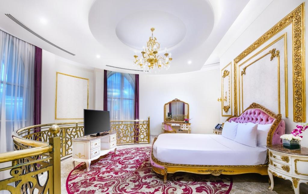 Royal Double Suite (full double bed)