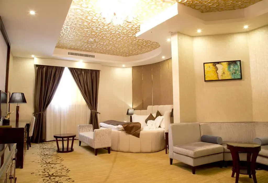 Presidential Double Suite (full double bed)