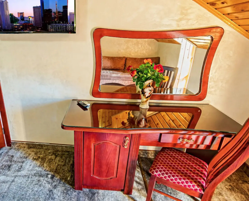 2 Bedrooms Attic Suite with balcony