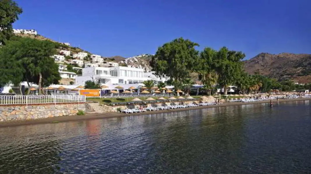 Beach & Waterfront
