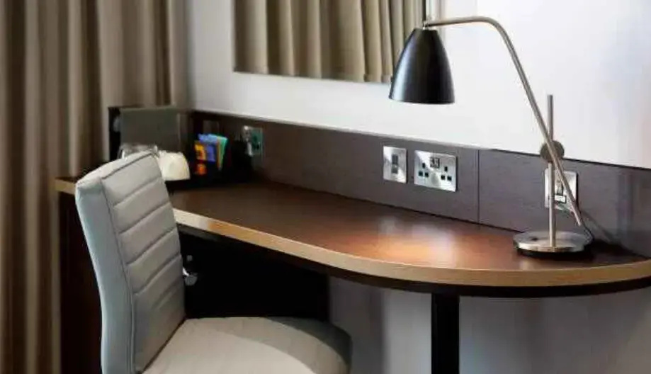 Premier Inn London City - Aldgate - Chambres