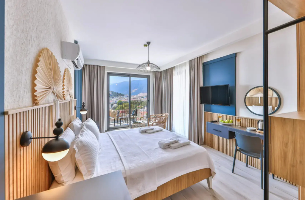 Premium Double room with sea view (full double bed)