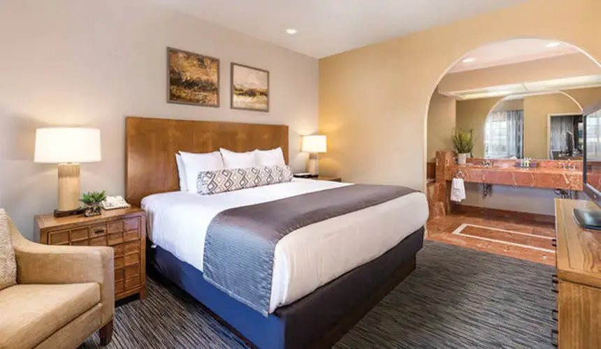 2 Bedrooms Suite