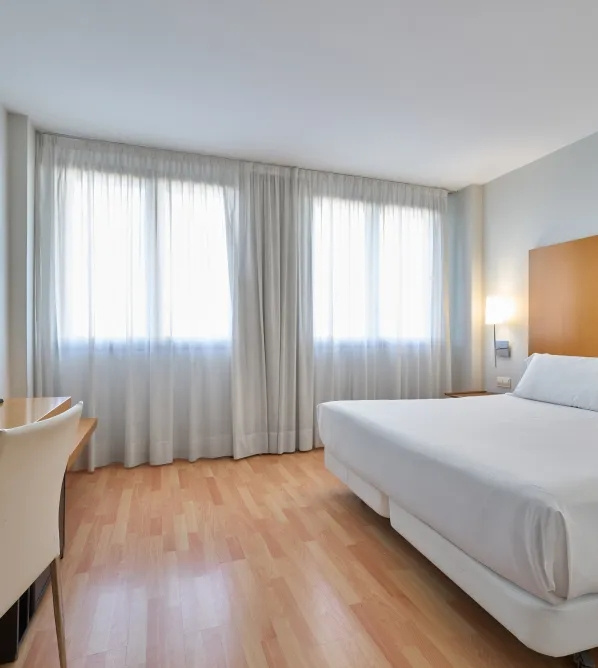 Catalonia Barcelona Beach Hotel  - Chambres