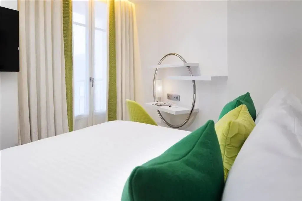 Standard Double room (full double bed)