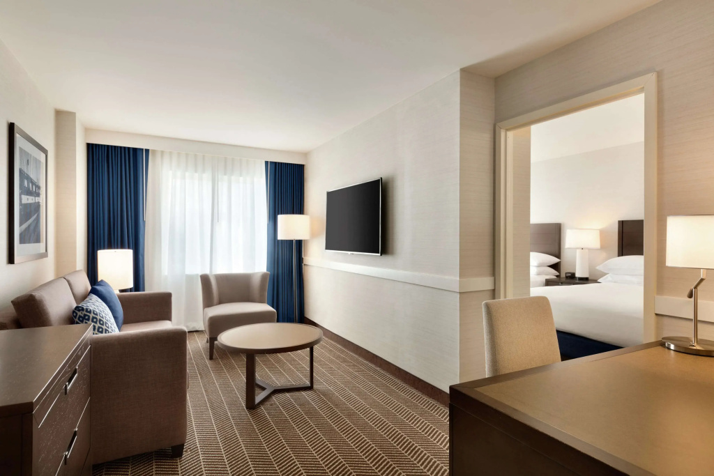 Embassy Suites Boston Logan Airport - Chambres