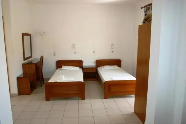 Double Studio (twin beds)