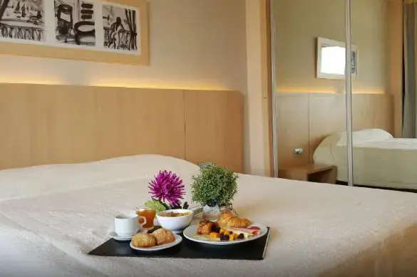 Advise Hotels Reina - Chambres