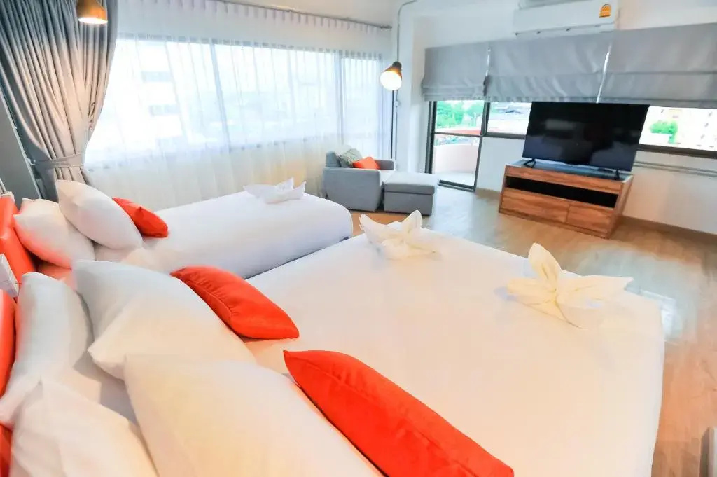 7 Stays Pattaya Hotel — фото