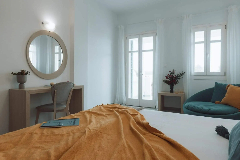 Deluxe Double Ground Floor room with sea view (full double bed)