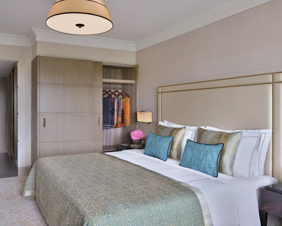 1 Bedroom Residence Luxury Double Suite (full double bed) (bed type is subject to availability)