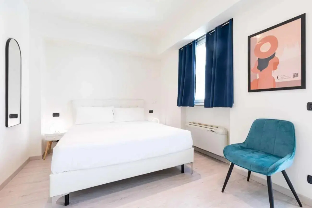 Standard Double room - Città Studi Suites with balcony (full double bed)