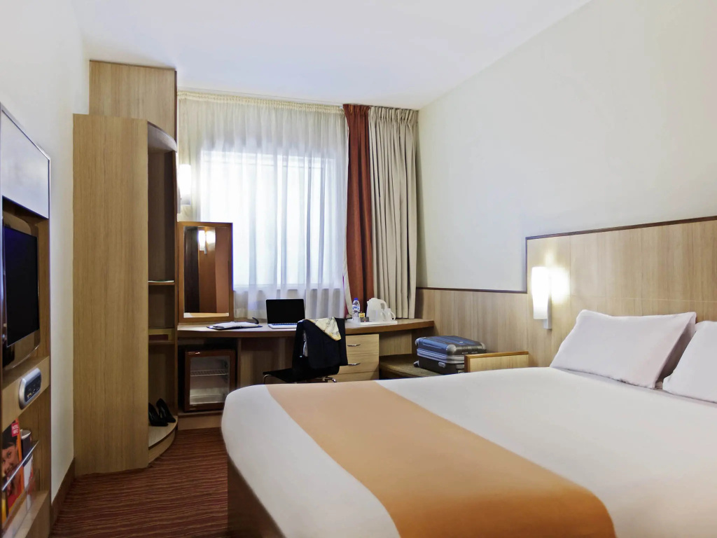 Standard Double room (full double bed)