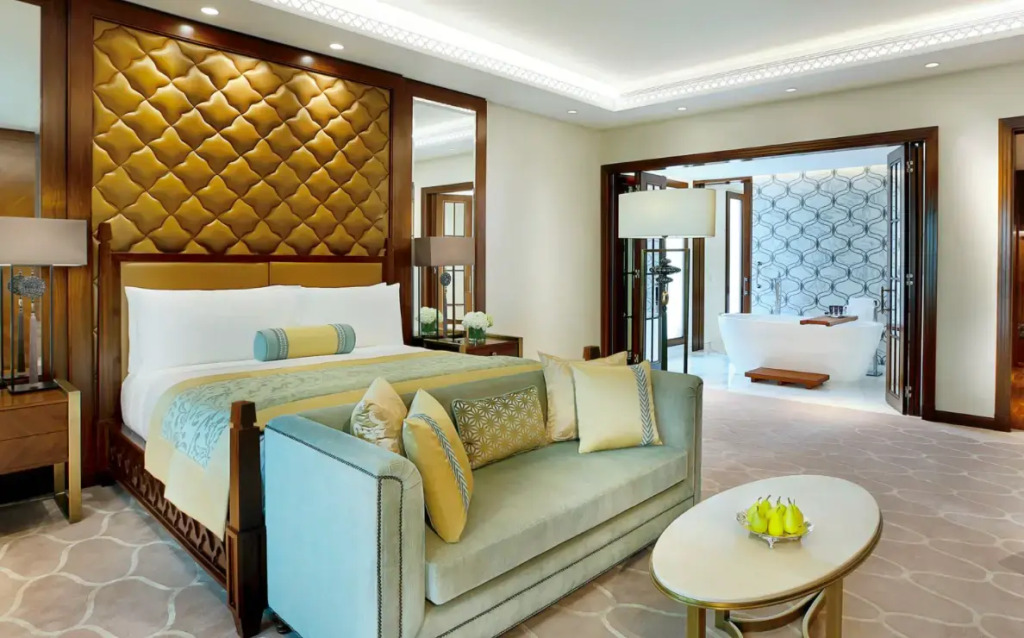 The Ritz-Carlton, Dubai