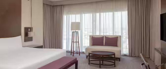 Radisson Blu Barsha Heights Hotel - Chambres